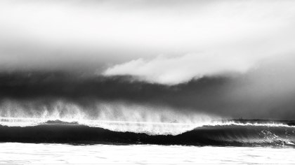 Fond d'écran noir et blanc de Bretagne : Vague et nuage